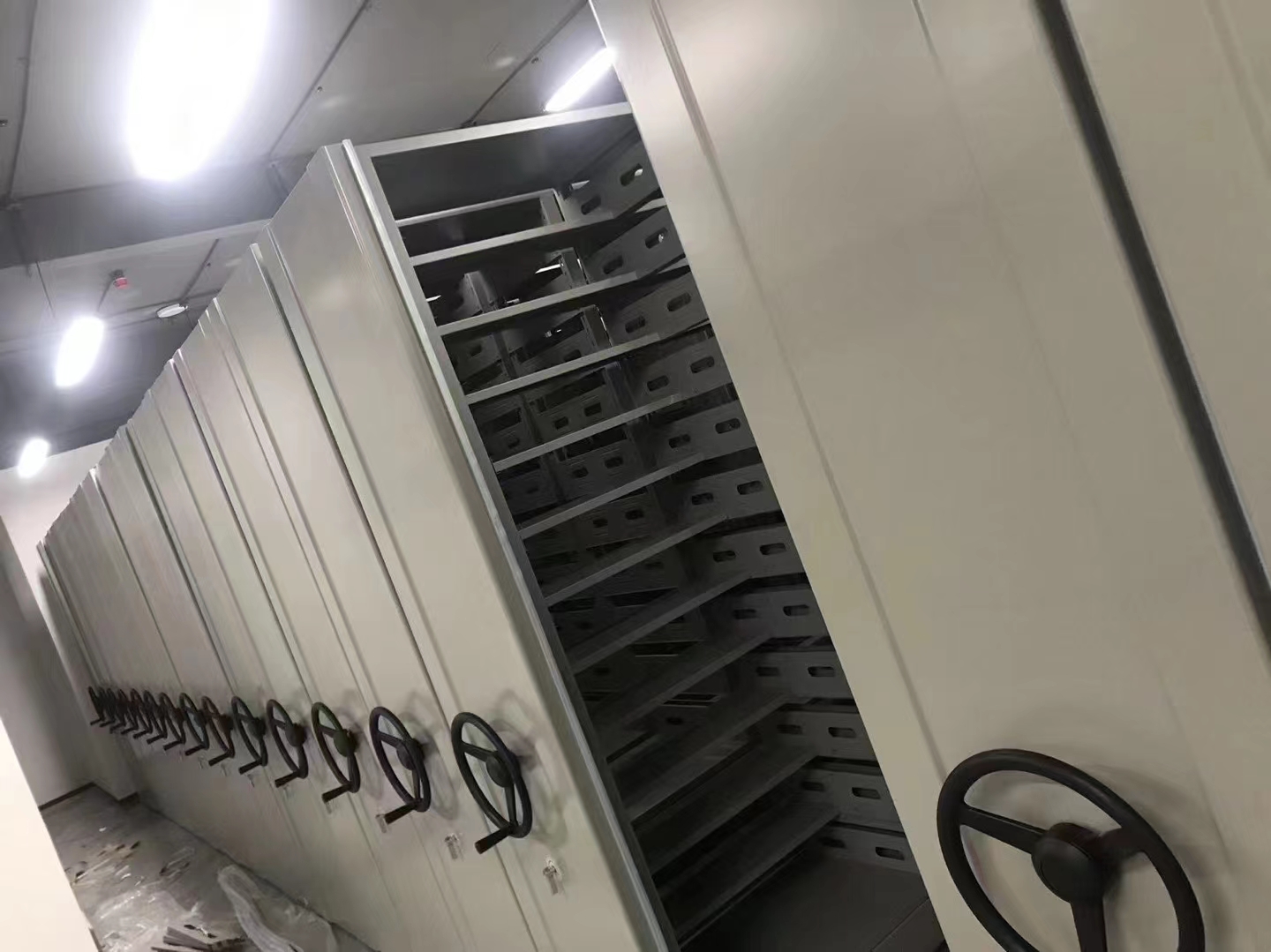 山东手动密集架